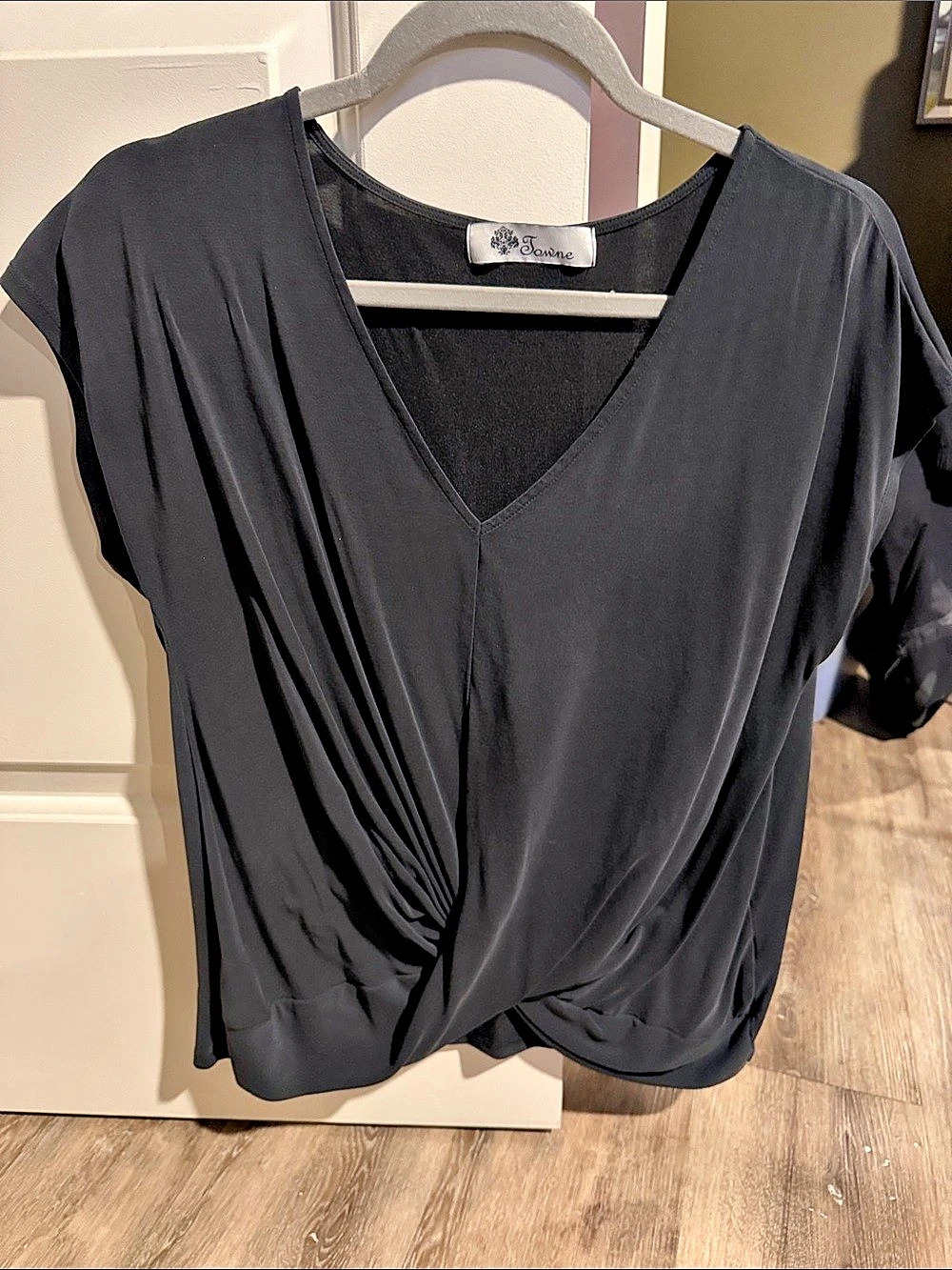 Bobeau Black Short Sleeve Top Like New